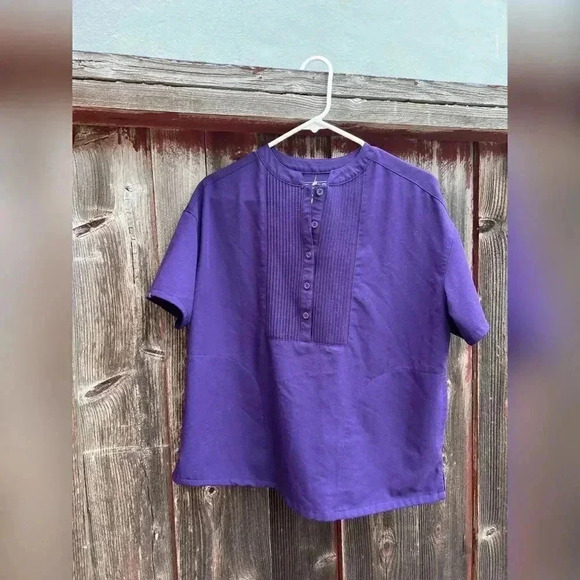 FIGS Technical Collection Purple Mua Pintuck Scrub Short Sleeve Top - Picture 5 of 8